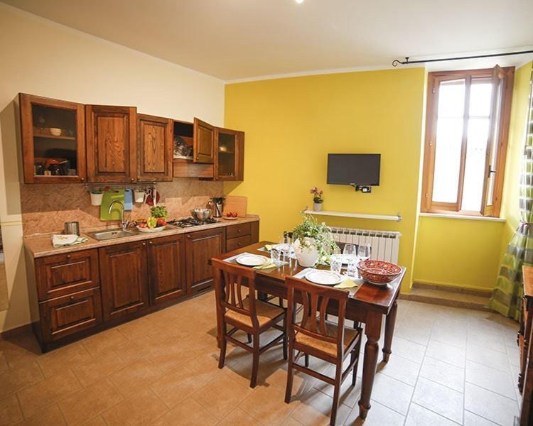 Palazzo Le Muse Apartments Bevagna Extérieur photo