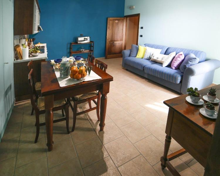Palazzo Le Muse Apartments Bevagna Extérieur photo