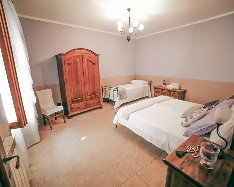 Palazzo Le Muse Apartments Bevagna Extérieur photo